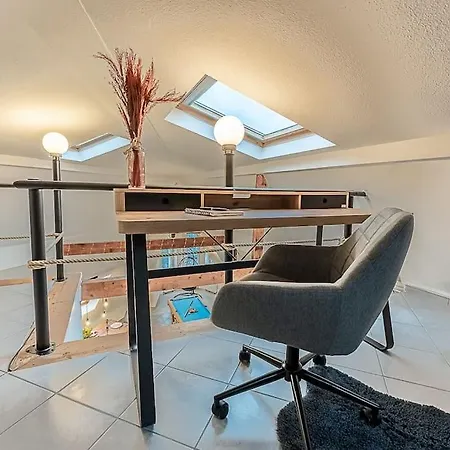Loft Mit Billard-tisch Und Ps4 דירה