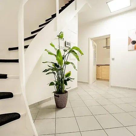 Loft Mit Billard-tisch Und Ps4 *