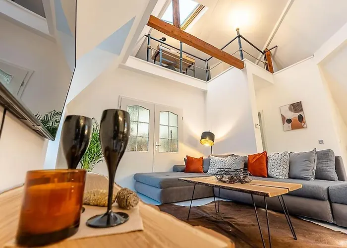 Loft Mit Billard-tisch Und Ps4 * Wuppertal